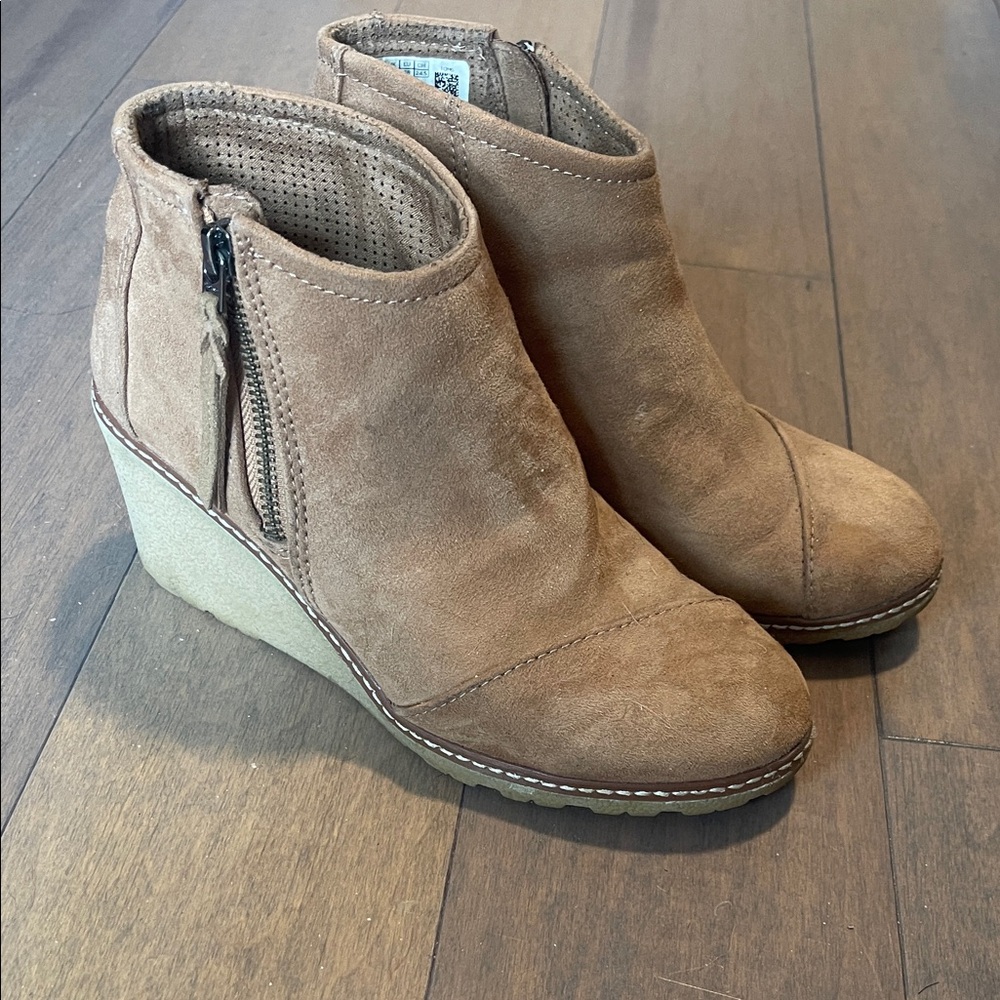 Women's Toms Tan Wedge Ankle Boots